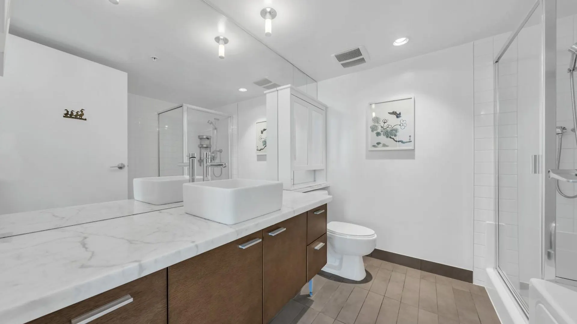 Best Location Downtown Chic Suites Vancouver