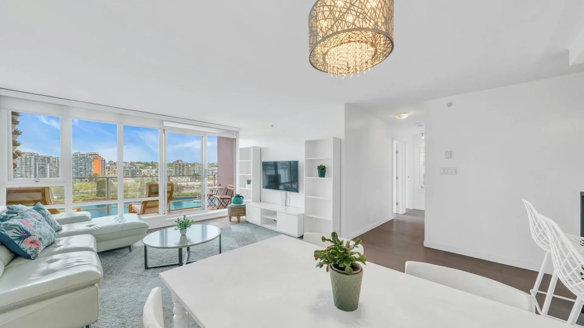 Best Location Downtown Chic Suites Vancouver