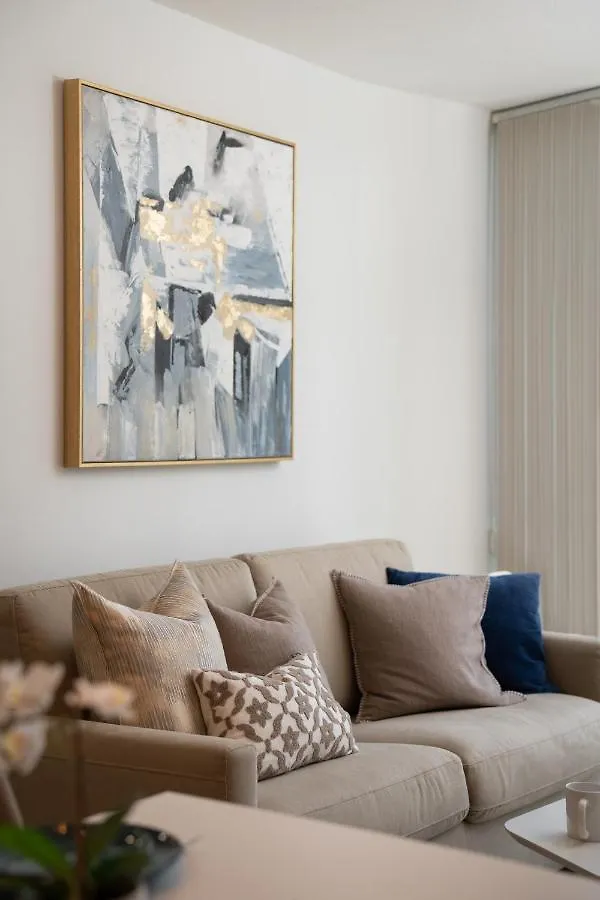 Best Location Downtown Chic Suites Vancouver Apartment