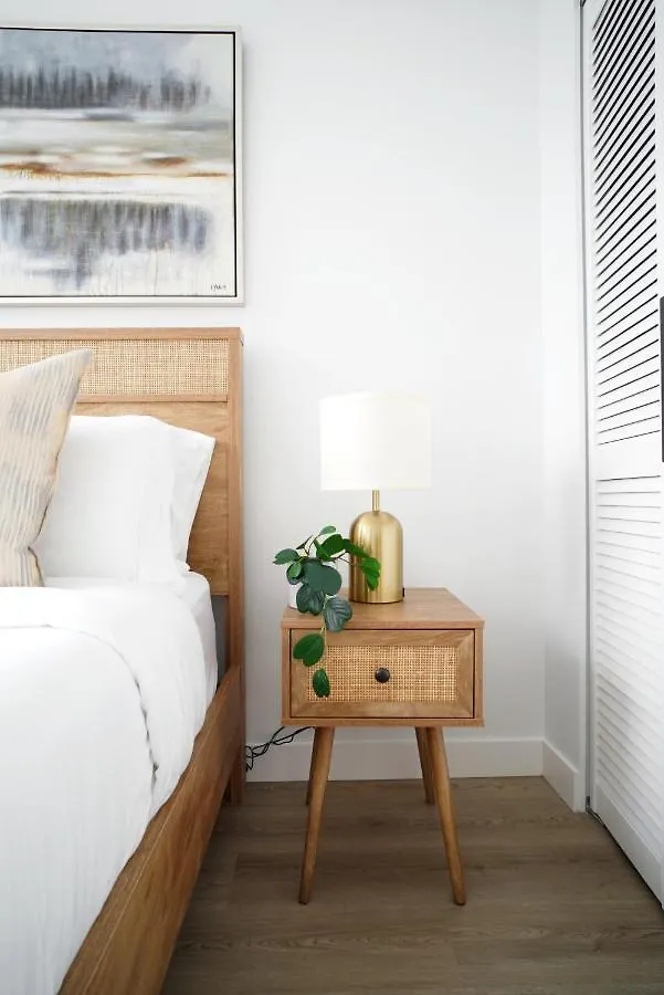 Best Location Downtown Chic Suites Vancouver