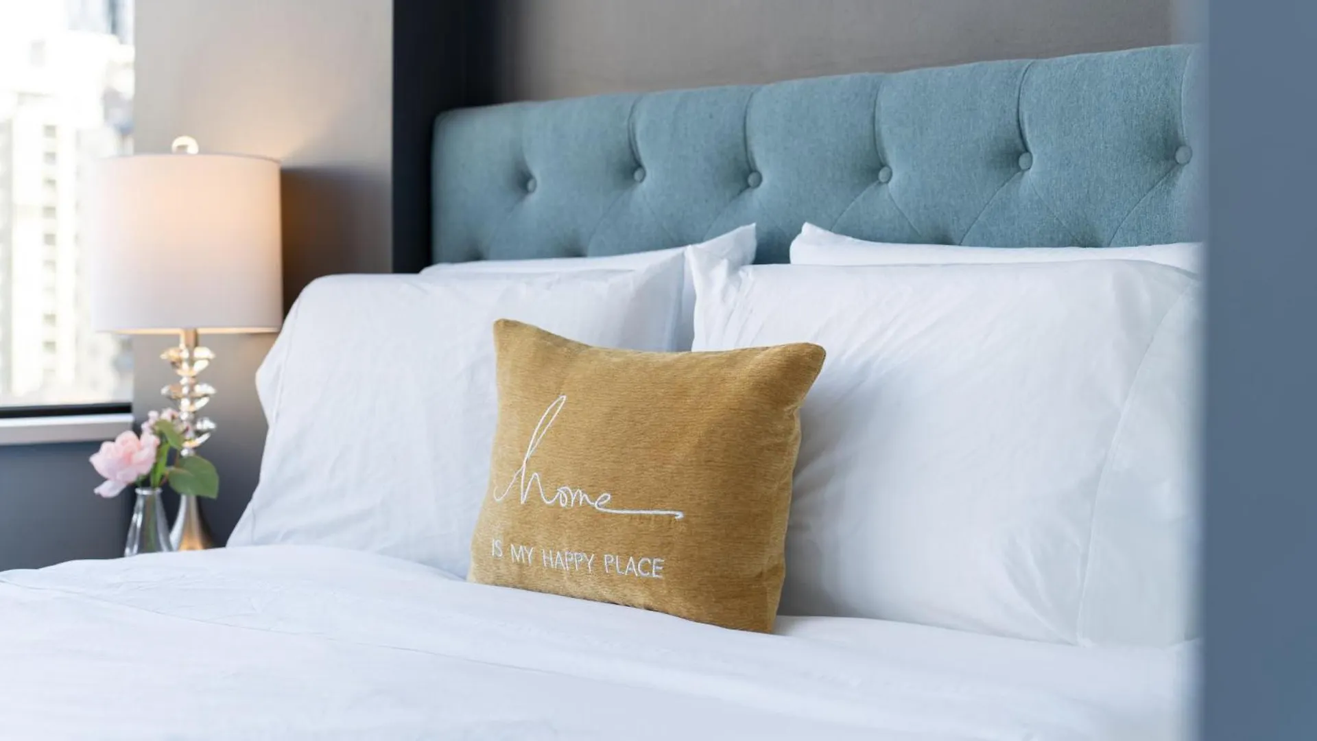 Best Location Downtown Chic Suites Vancouver