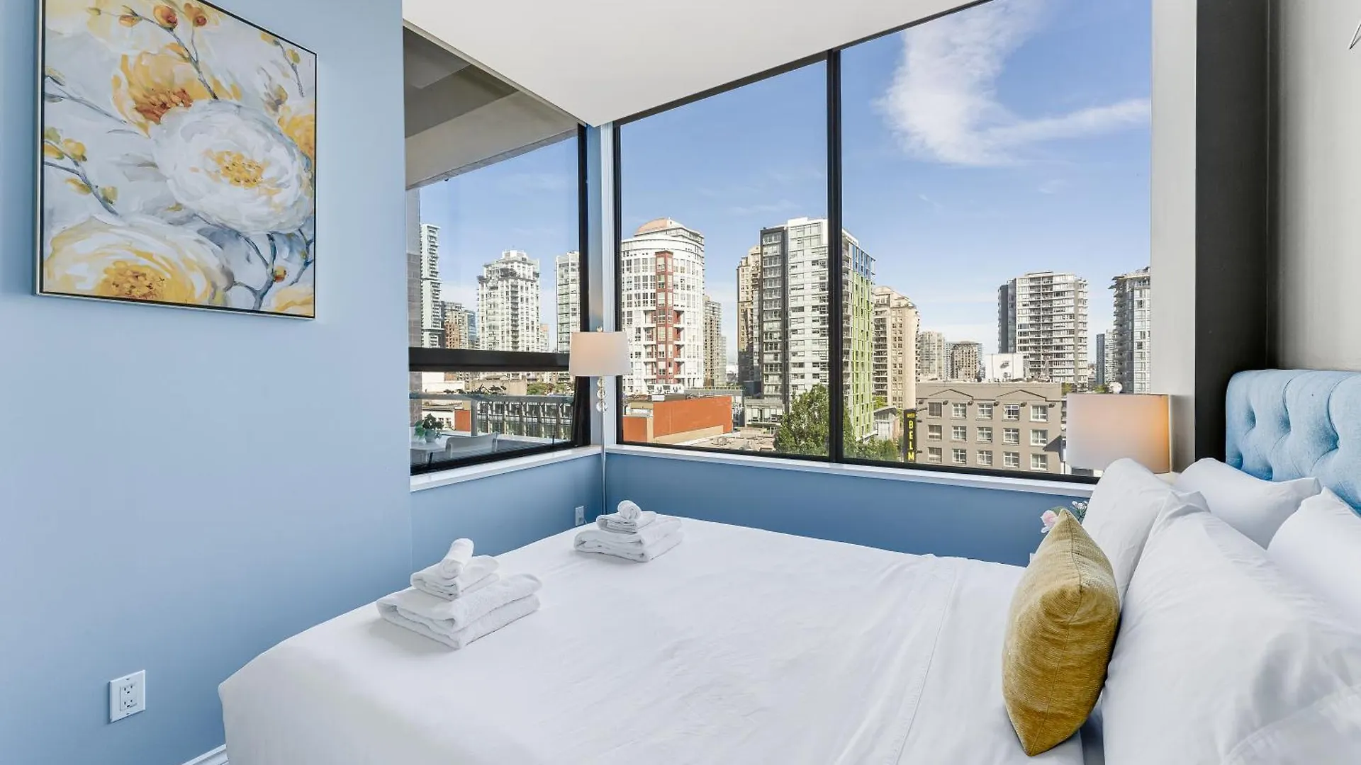 Best Location Downtown Chic Suites Vancouver