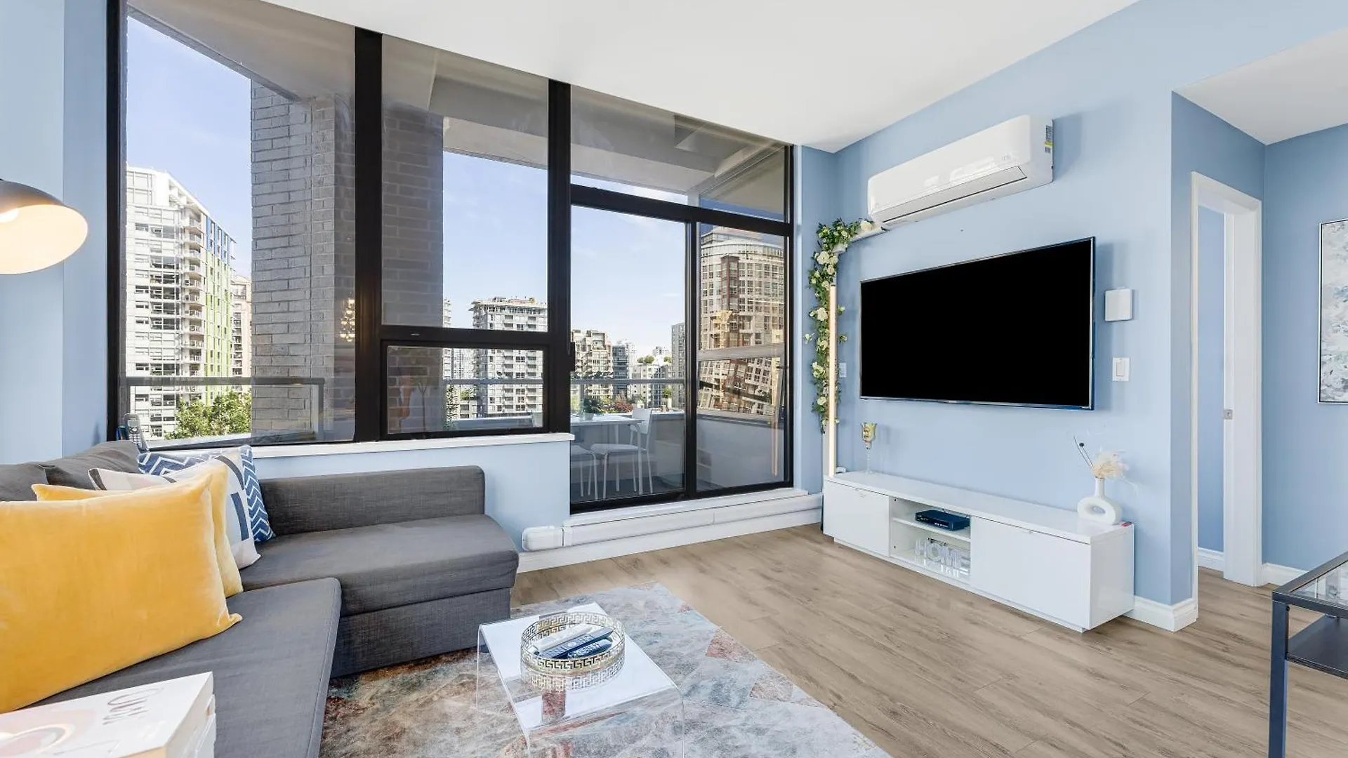 Best Location Downtown Chic Suites Vancouver 0*,